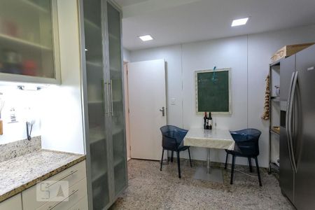 Cozinha de apartamento para alugar com 3 quartos, 212m² em Carmo, Belo Horizonte