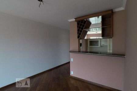 Sala de apartamento para alugar com 3 quartos, 75m² em Jardim Ampliacao, São Paulo