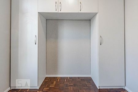 Quarto1 de apartamento para alugar com 2 quartos, 70m² em Centro, Curitiba