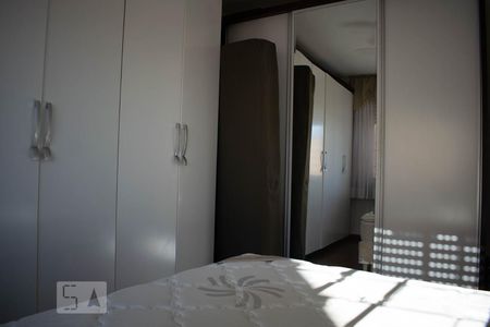 Quarto de apartamento à venda com 1 quarto, 43m² em Partenon, Porto Alegre