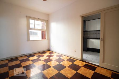 Sala de apartamento à venda com 2 quartos, 56m² em Petrópolis, Porto Alegre