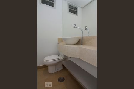Lavabo de apartamento à venda com 3 quartos, 130m² em Perdizes, São Paulo