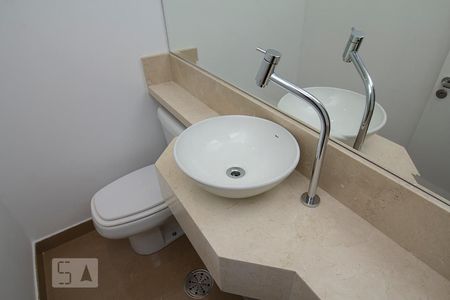 Detalhe lavabo de apartamento à venda com 3 quartos, 130m² em Perdizes, São Paulo