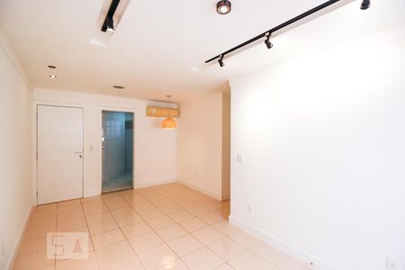 Sala de apartamento para alugar com 3 quartos, 82m² em Recreio dos Bandeirantes, Rio de Janeiro