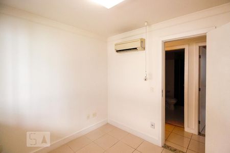 Quarto 1 de apartamento para alugar com 3 quartos, 82m² em Recreio dos Bandeirantes, Rio de Janeiro