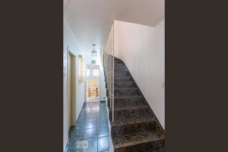 Escada de casa à venda com 2 quartos, 170m² em Jardim Santa Emilia, São Paulo