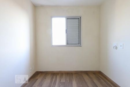 Quarto 2 de apartamento para alugar com 2 quartos, 47m² em Estância Jaraguá, São Paulo