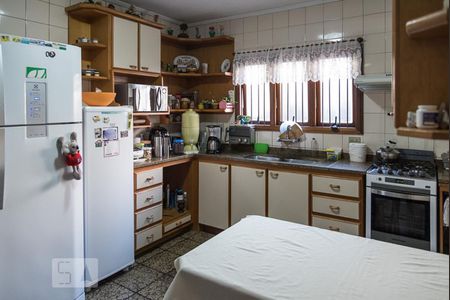 Cozinha de casa à venda com 4 quartos, 340m² em Vila Ipiranga, Porto Alegre