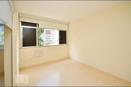 Quarto 1 de apartamento para alugar com 2 quartos, 73m² em Icaraí, Niterói