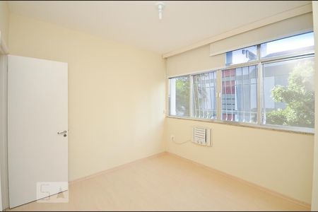Quarto 2 de apartamento para alugar com 2 quartos, 73m² em Icaraí, Niterói