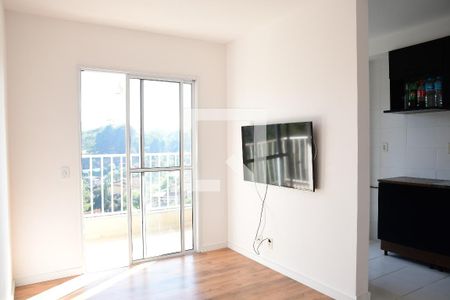 Sala de apartamento para alugar com 2 quartos, 57m² em Granja Clotilde, Cotia