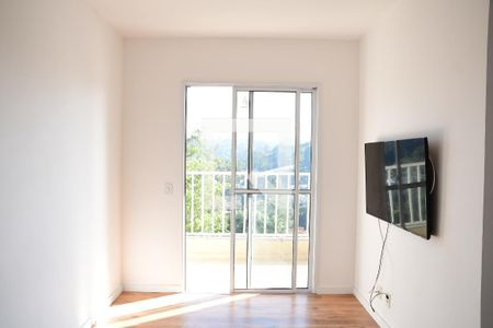 Sala de apartamento para alugar com 2 quartos, 57m² em Granja Clotilde, Cotia