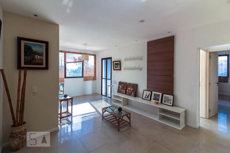 Apartamento à venda com 80m², 2 quartos e 2 vagasSala