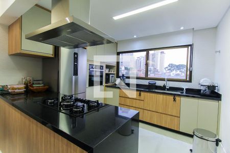 Apartamento à venda com 200m², 3 quartos e 2 vagas Apartamento à venda com 200m², 3 quartos e 2 vagasCozinha