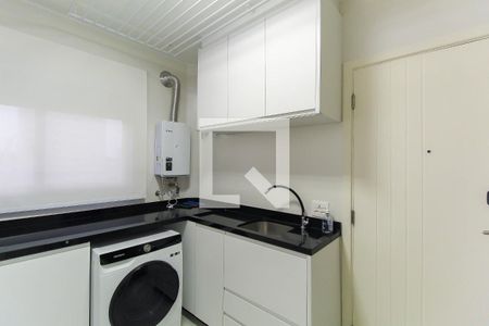 Apartamento à venda com 200m², 3 quartos e 2 vagas Apartamento à venda com 200m², 3 quartos e 2 vagasÁrea de Serviço