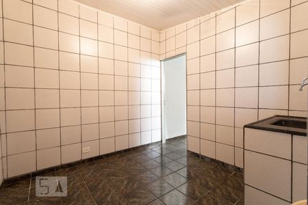 Cozinha de casa para alugar com 1 quarto, 68m² em Jardim Record, São Paulo