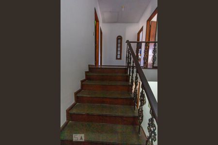Escadas de casa à venda com 3 quartos, 189m² em Curicica, Rio de Janeiro