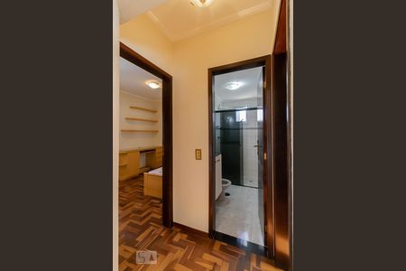 Corredor de apartamento à venda com 2 quartos, 68m² em Vila Vera, São Paulo