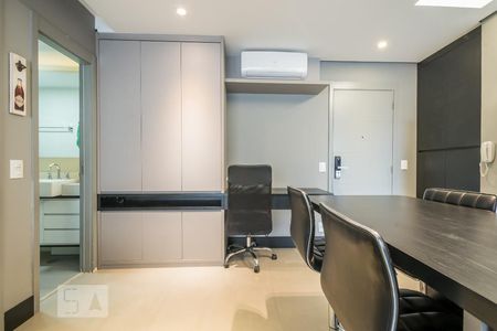 Sala de apartamento para alugar com 1 quarto, 50m² em Vila Gertrudes, São Paulo