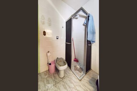 Casa à venda com 220m², 3 quartos e 2 vagas Casa à venda com 220m², 3 quartos e 2 vagasBanheiro 2