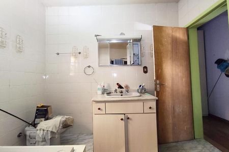 Casa à venda com 220m², 3 quartos e 2 vagas Casa à venda com 220m², 3 quartos e 2 vagasBanheiro 2