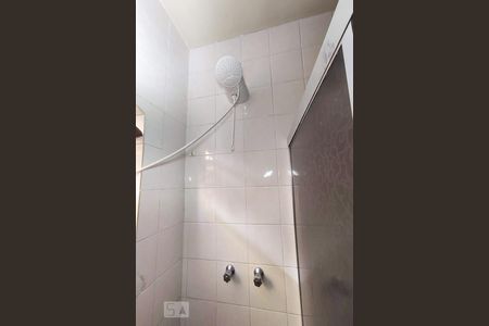 Casa à venda com 220m², 3 quartos e 2 vagas Casa à venda com 220m², 3 quartos e 2 vagasBanheiro