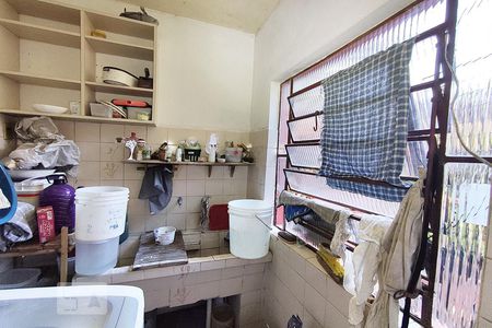 Casa à venda com 220m², 3 quartos e 2 vagas Casa à venda com 220m², 3 quartos e 2 vagasÁrea de Serviço