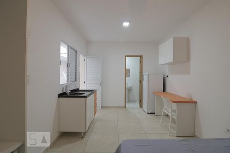 Quarto / Cozinha  de kitnet/studio para alugar com 1 quarto, 20m² em Belenzinho, São Paulo