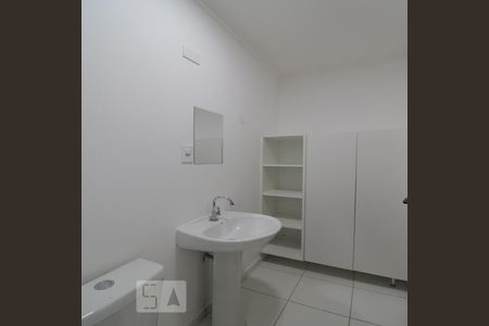 Banheiro de kitnet/studio para alugar com 1 quarto, 20m² em Belenzinho, São Paulo