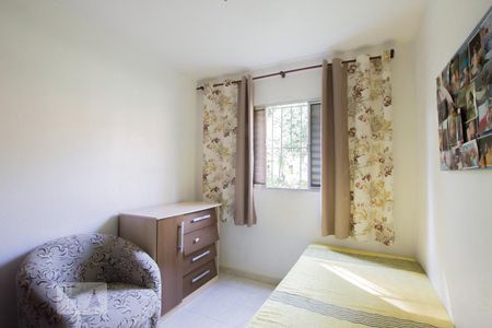 Quarto de apartamento para alugar com 2 quartos, 50m² em Parque Pinheiros, Taboão da Serra