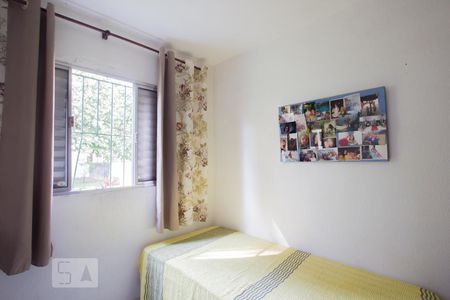 Quarto de apartamento para alugar com 2 quartos, 50m² em Parque Pinheiros, Taboão da Serra