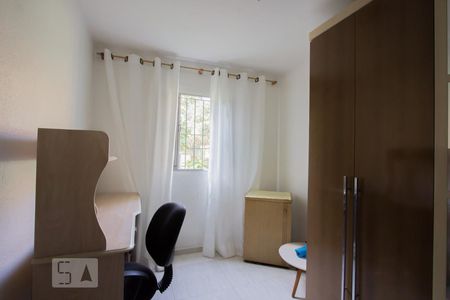 Sala 2 de apartamento para alugar com 2 quartos, 50m² em Parque Pinheiros, Taboão da Serra