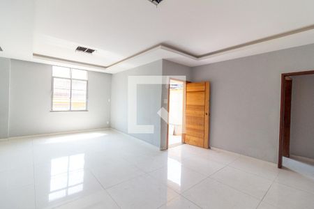 Sala de casa para alugar com 4 quartos, 230m² em Madureira, Rio de Janeiro