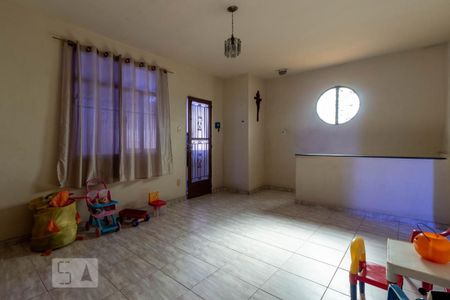 Sala de casa para alugar com 4 quartos, 230m² em Madureira, Rio de Janeiro