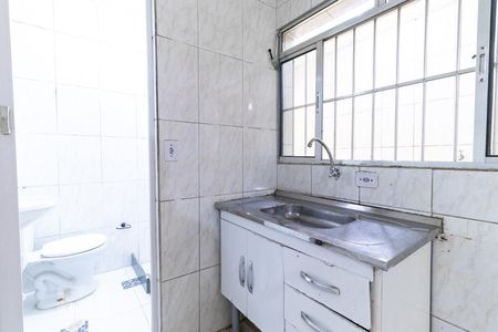 Cozinha de casa para alugar com 1 quarto, 40m² em Vila Constança, São Paulo