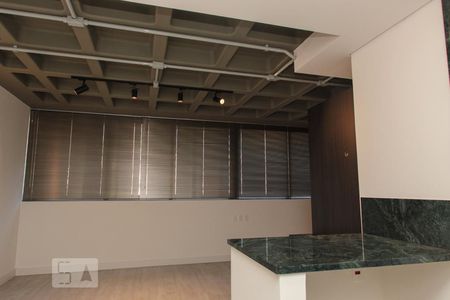Sala de kitnet/studio para alugar com 1 quarto, 50m² em Funcionários, Belo Horizonte