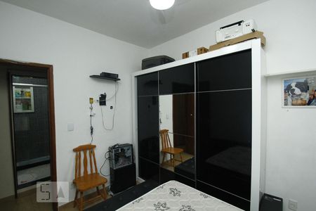 Quarto 1 de apartamento para alugar com 2 quartos, 64m² em Laranjeiras, Rio de Janeiro