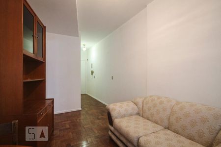 Sala de apartamento para alugar com 1 quarto, 36m² em Barra da Tijuca, Rio de Janeiro