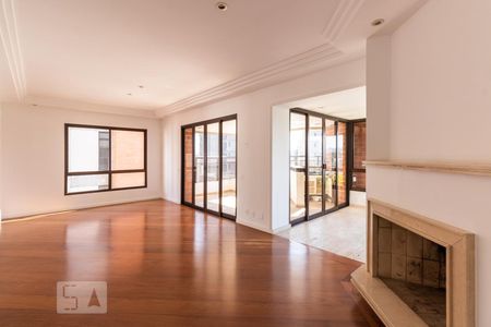 Sala de apartamento para alugar com 3 quartos, 211m² em Indianópolis, São Paulo