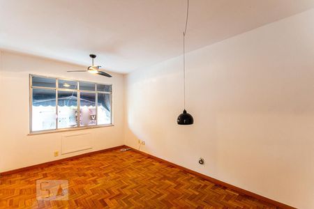 Sala de apartamento para alugar com 2 quartos, 80m² em Santa Rosa, Niterói