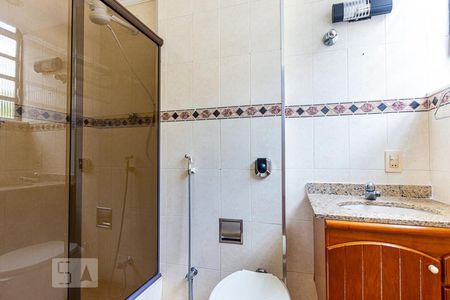 Banheiro da Suíte de apartamento para alugar com 2 quartos, 80m² em Santa Rosa, Niterói