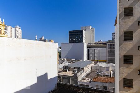 Vista da sala de apartamento para alugar com 2 quartos, 71m² em Centro, Campinas