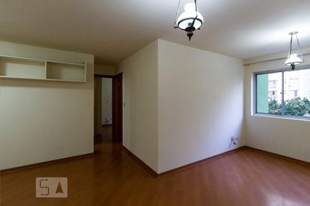 Sala de apartamento para alugar com 2 quartos, 77m² em Pinheiros, São Paulo