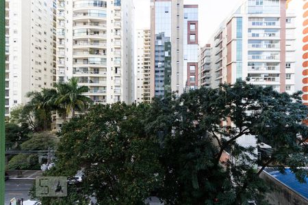 Sala - Vista  de apartamento para alugar com 2 quartos, 77m² em Pinheiros, São Paulo