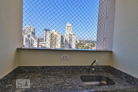 Varanda de apartamento para alugar com 3 quartos, 91m² em Jardim Goiás, Goiânia
