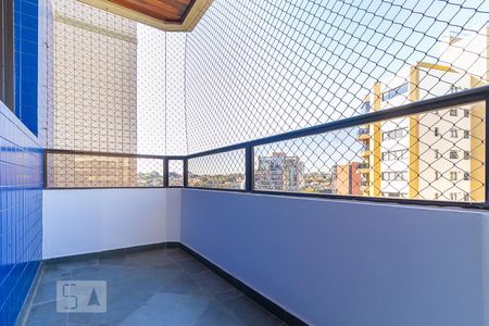 Sacada de apartamento para alugar com 3 quartos, 120m² em Cambuí, Campinas