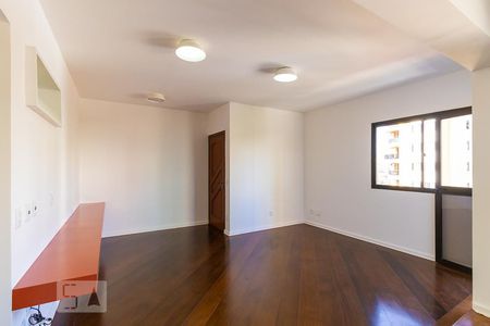 Sala de apartamento para alugar com 3 quartos, 120m² em Cambuí, Campinas