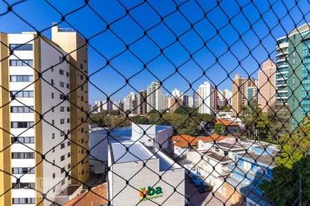 Vista da sacada de apartamento para alugar com 3 quartos, 120m² em Cambuí, Campinas