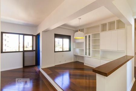 Sala de apartamento para alugar com 3 quartos, 120m² em Cambuí, Campinas