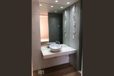 Lavabo de apartamento à venda com 3 quartos, 250m² em Copacabana, Rio de Janeiro